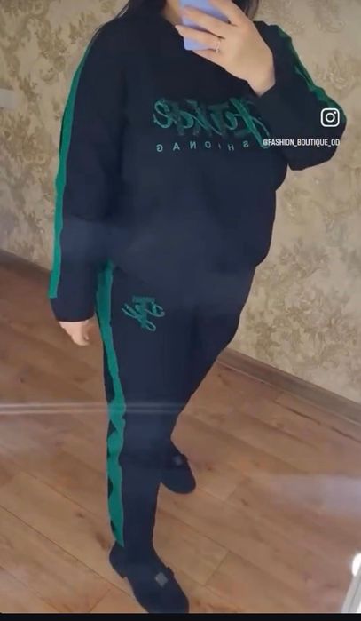 Жіночі костюми в батальних розмірах