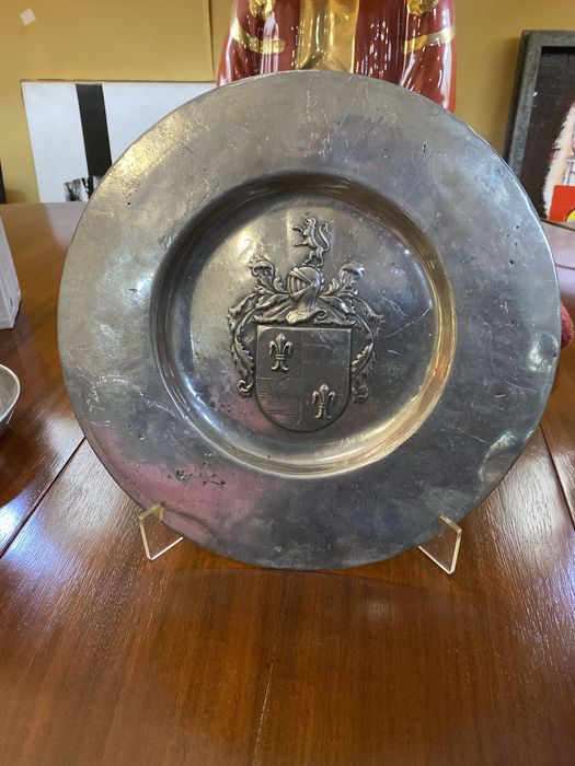 Prato brazonado em estanho 97%