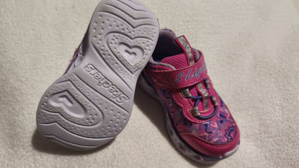 Tênis sketchers menina bebe tamanho 21 novos