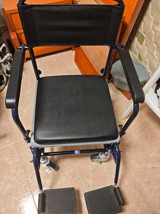 Cadeira sanitária e banho