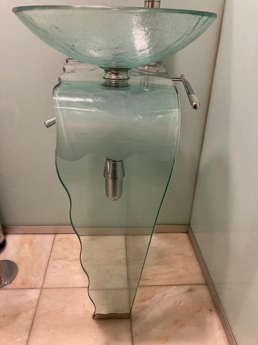 Lavatório  verde de vidro remperada