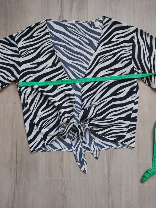 Літій костюм для дівчинки з тигровим принтом