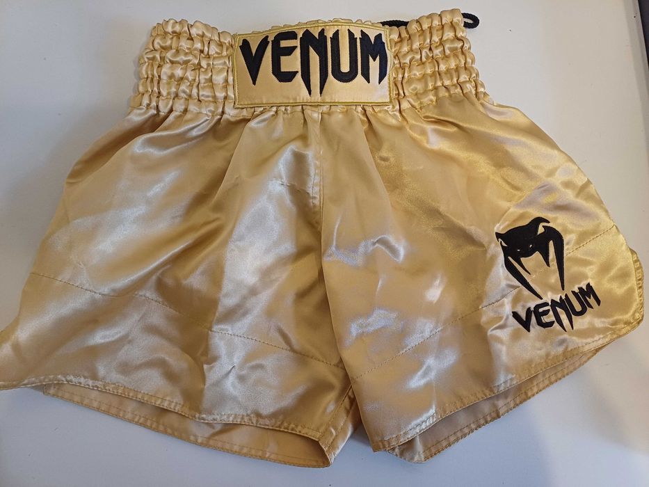 Venum Spodenki Muay Thai Classic Złote/Czarne