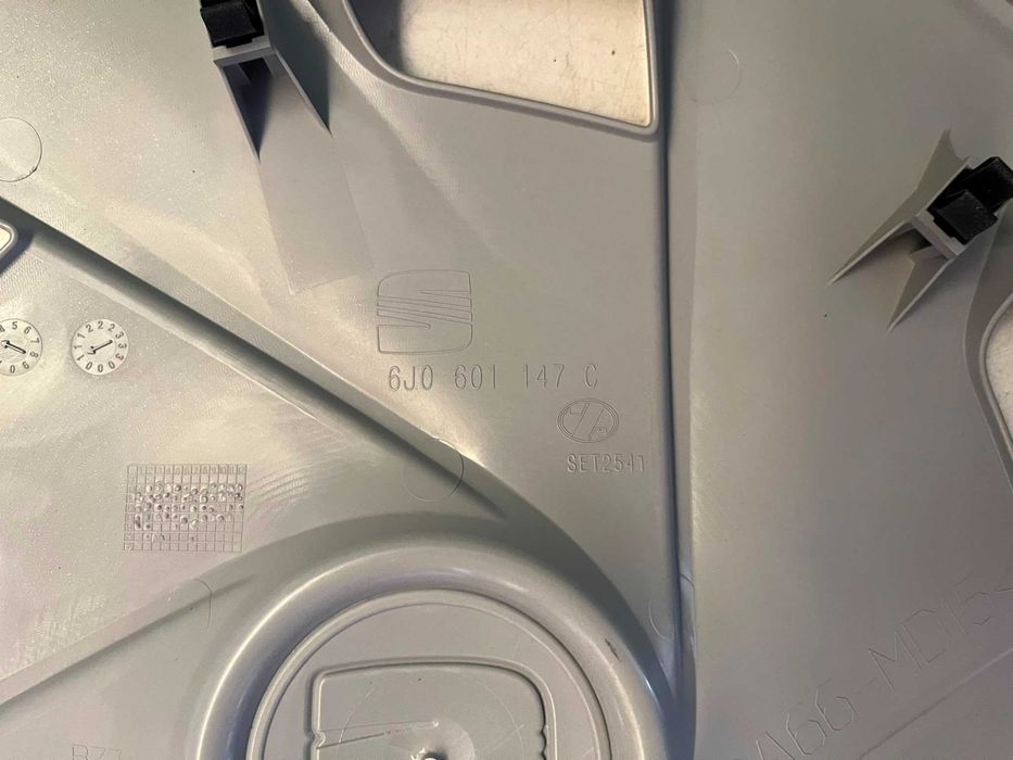 Seat Ibiza 6J - Tampão de Jante 15 (2 unidades) - J182