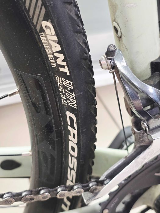 Rower Gravel Giant REVOLT 1 GRX