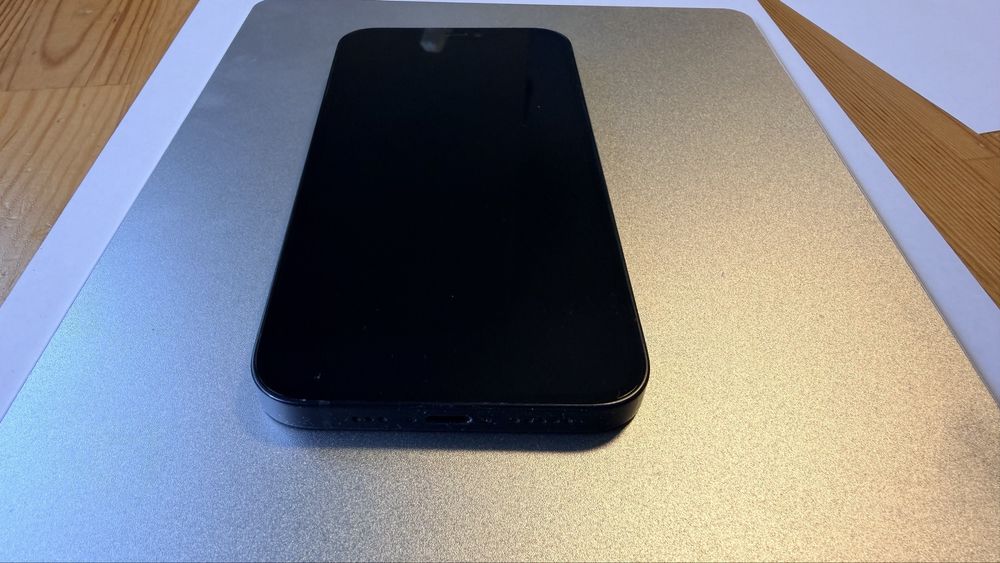 Iphone 12 nowa bateria 100% ekran jak nowy ładowarka w cenie