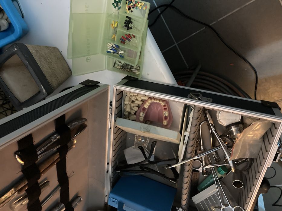 Material Dentario Universitario