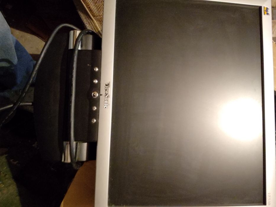 Монитор 15 диагональ ,