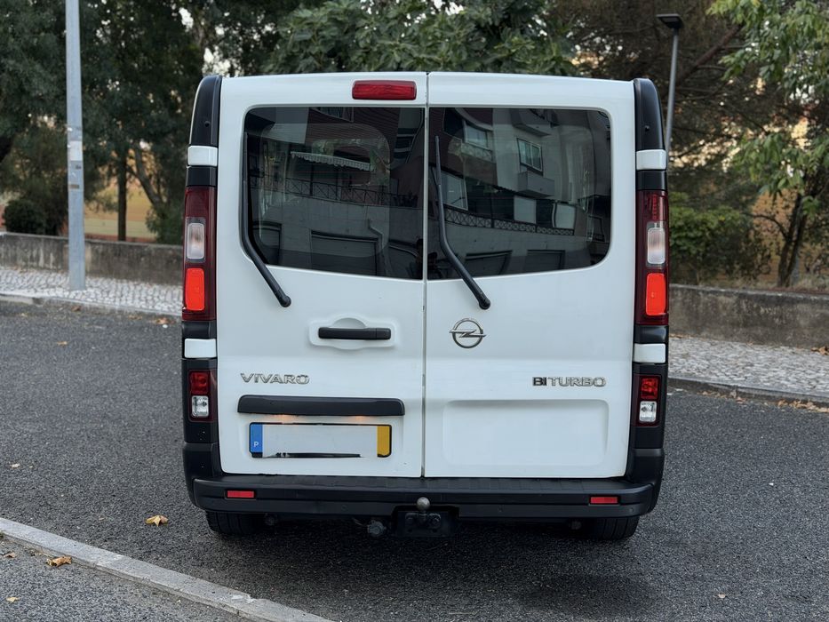 Opel Vivaro — fotografia 6