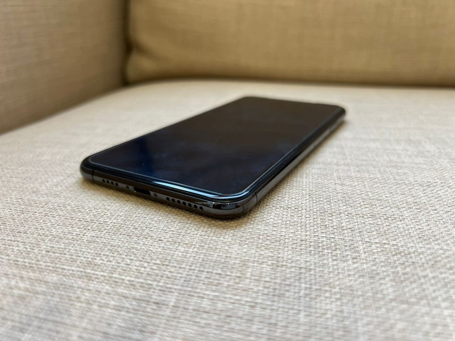 IPHONE XS  MAX 64gb + capa powerbank preta