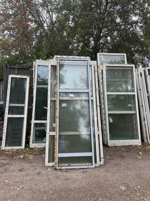 Склад з дверима Двері металопластикові перегородки БУ м. Шулявська