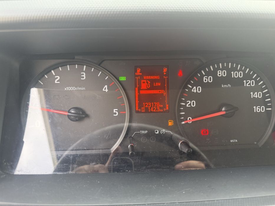 Nissan Cabstar 3.0 diesel tribasculante