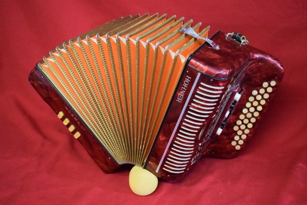 Concertina Hohner Norma III 3 Voz tonalidade #do#