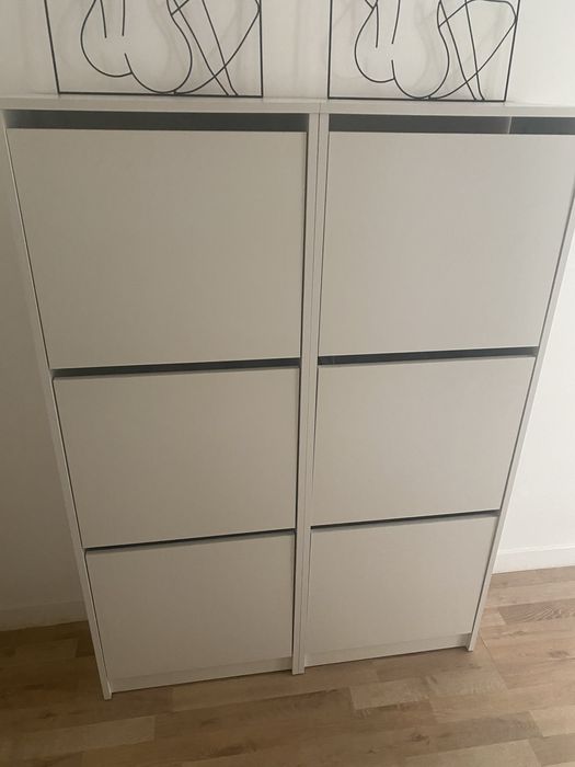 Conjunto de 2 sapateiras como novas