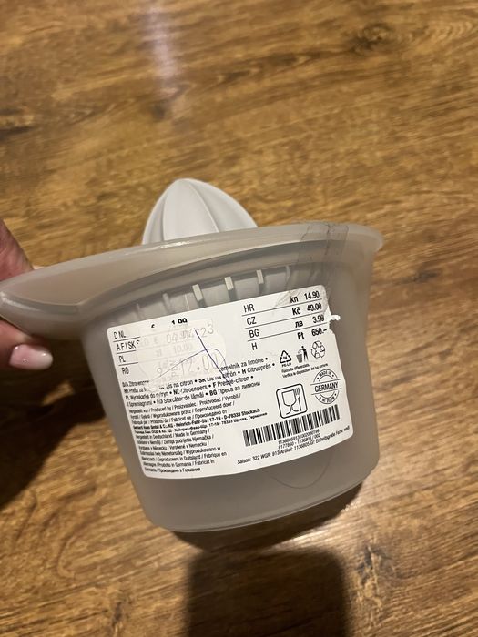 Wyciskarka do cytryn nowa plastikowa