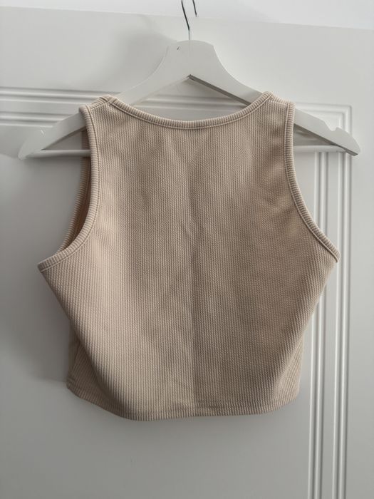 Beżowy krótki top prążkowany crop tank top M 38
