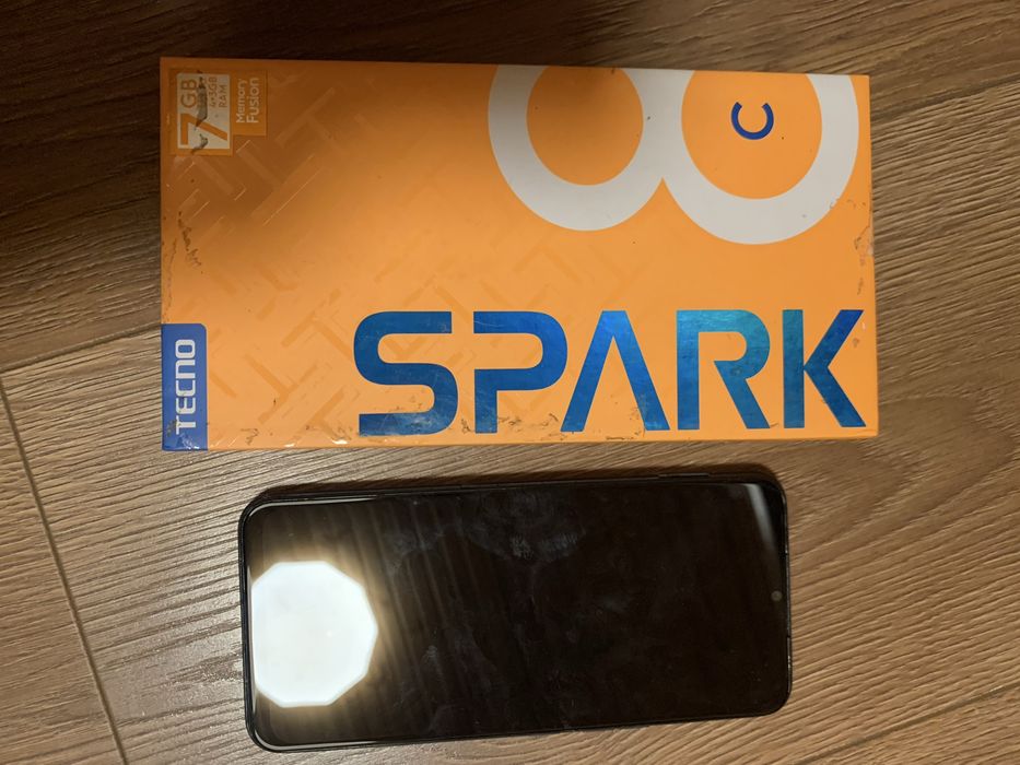 Смартфон Tecno Spark 8C
