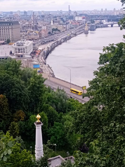 Kyiv native guide