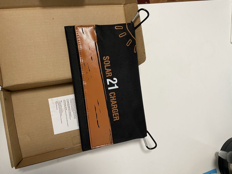 Солнечная панель для зарядки телефонов планшетов и пауэрбанков