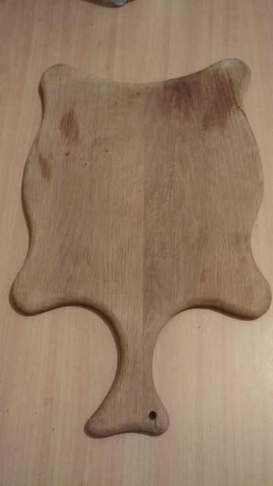 Разделочная кухонная доска деревянная 30x45x1 см крепкая и долговечная
