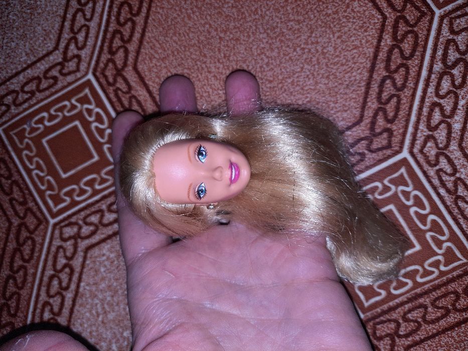 Голова, запчастини до ляльки барбі