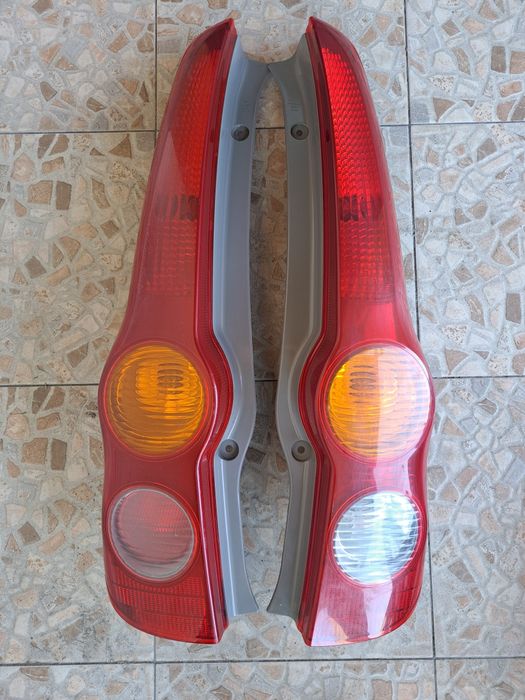 Задние фонари стопы на DAIHATSU CUORE