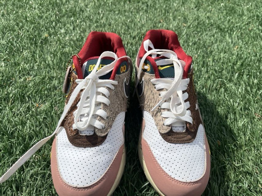 Жіночі спортивні кросівки Nike Air Max 1 87