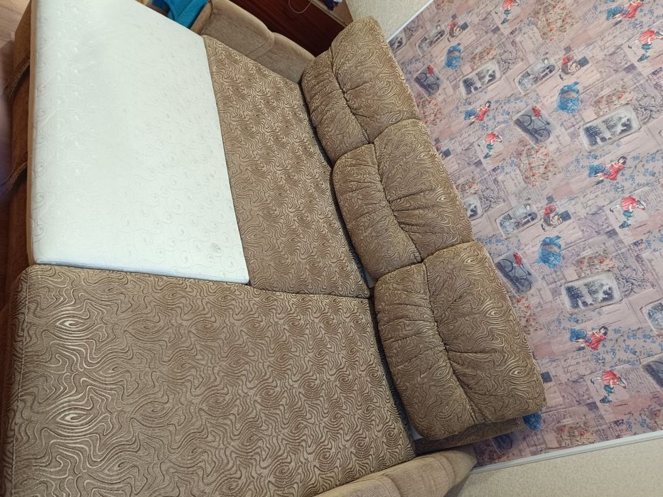 Угловой раскладной диван