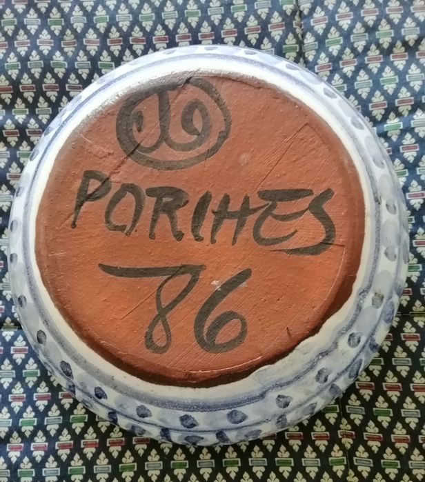 Linda taça de cerâmica  da Olaria "Porches", diâmetro  24,50 cm