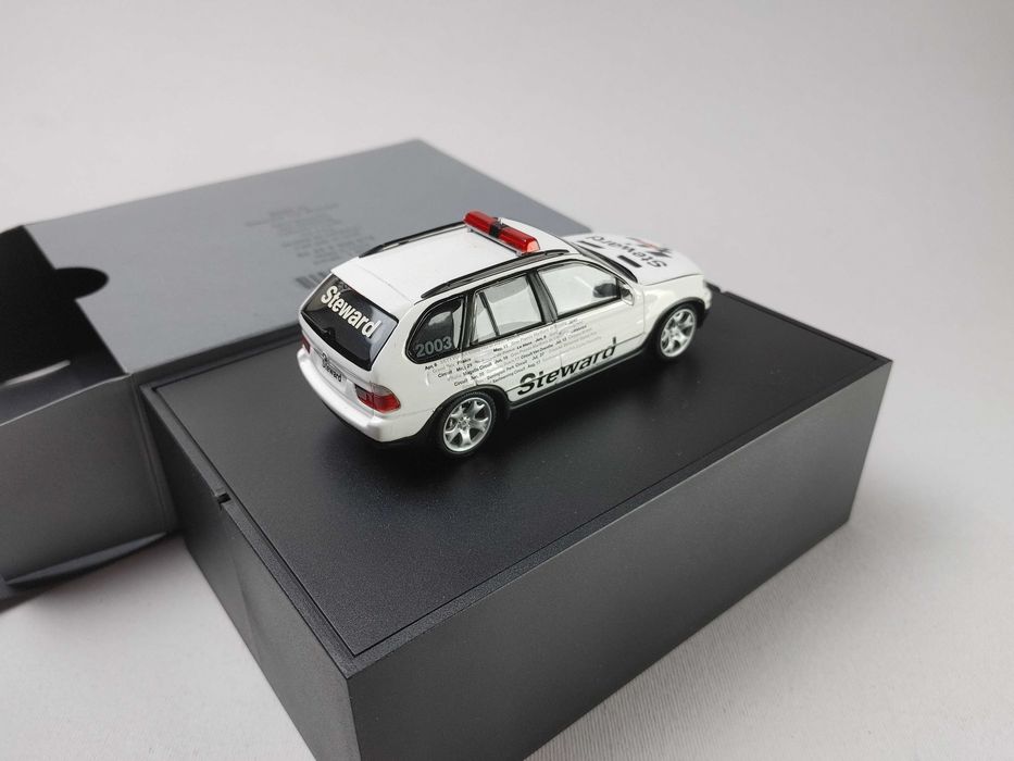 ディーラー特注 ミニチャンプス X5 Steward Car MotoGP 1:43 BMW X5 4.4i (E53) Steward Car MotoGP 2003 Minichamps