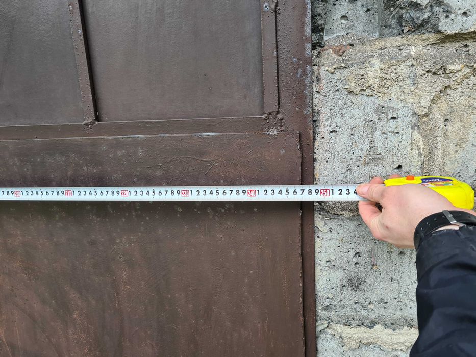 Drzwi stalowe garażowe dwuskrzydłowe