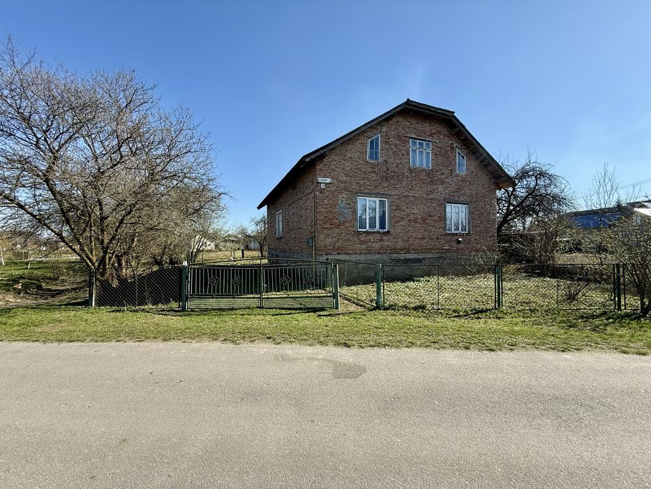 Продаж будинку с Вівня