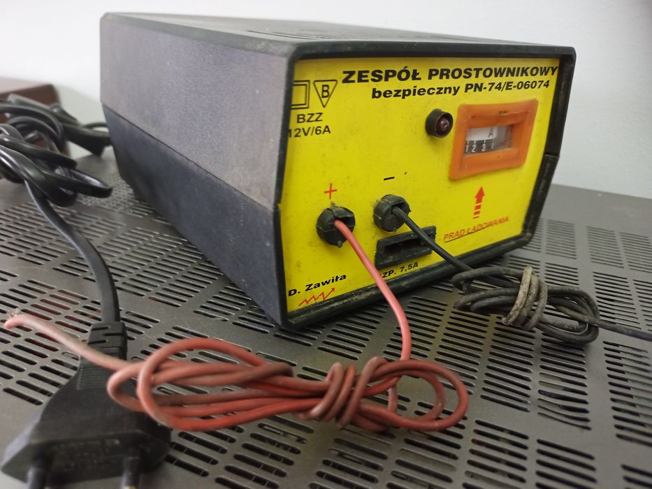 Zespół prostownikowy  12v/6A