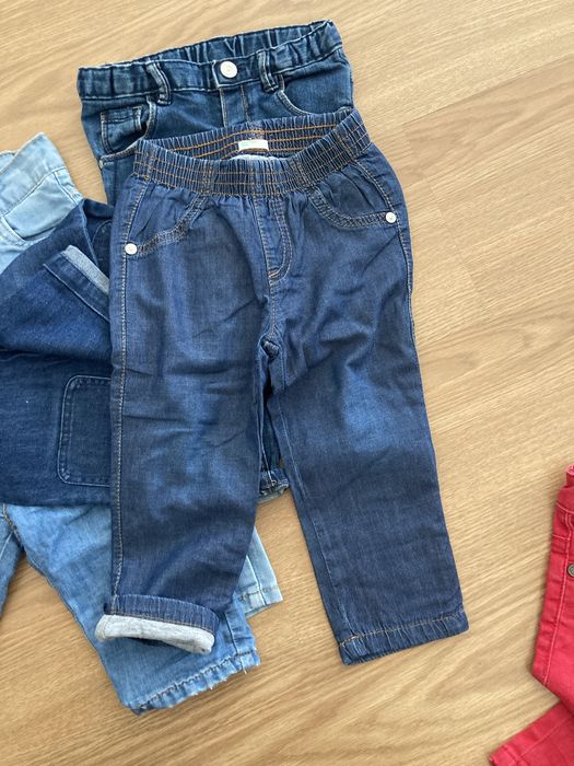 Calcas menino dos 9 aos 18 meses cada uma 5€