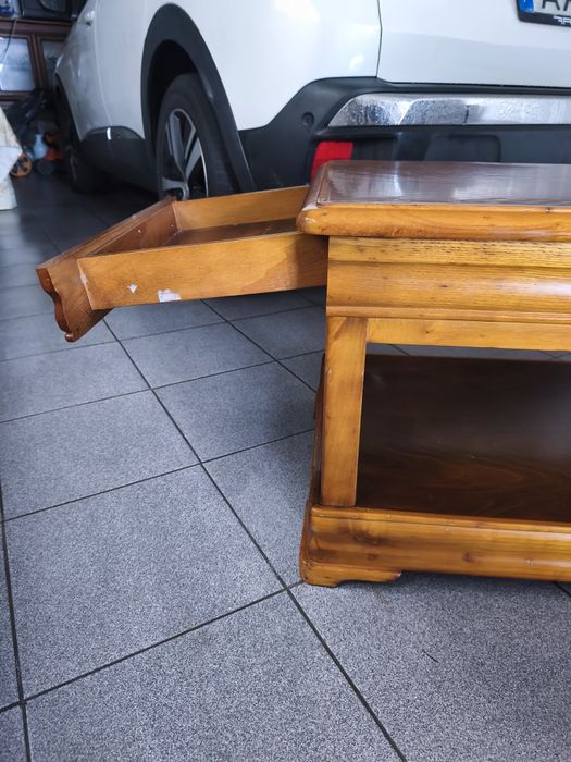 Mesa de centro usada em bom estado