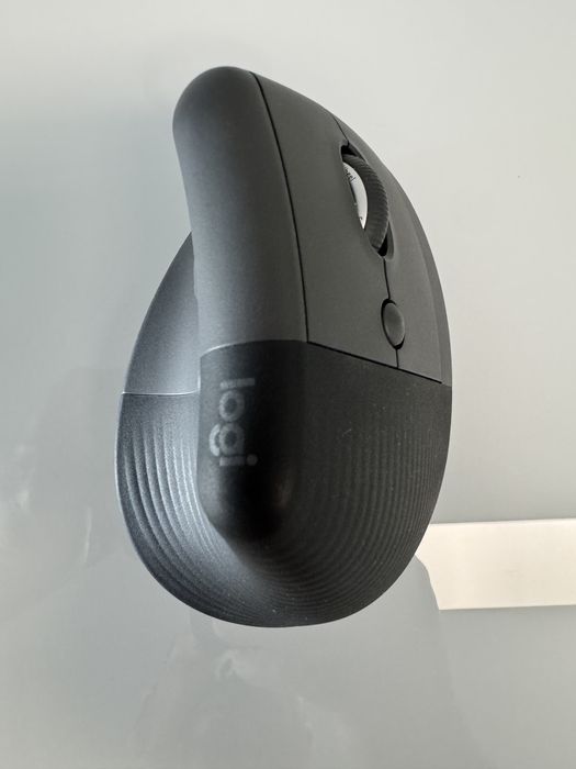 Rato ergonómico Logitech lift
