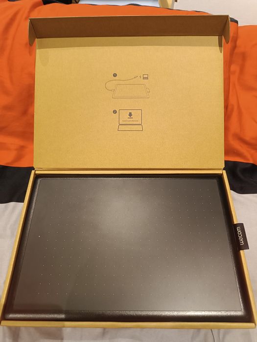 Tablet graficzny wacom plus książka sen czarownika