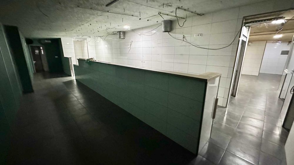 Без% Фото реал  н/ф 132м2 фасад 1пов зупинка гр.трансп. м Шулявка 14хв