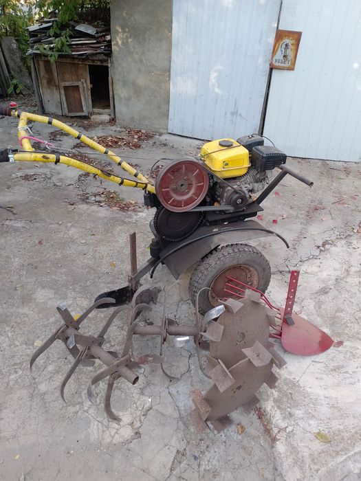 Продам мотоблок 4-х тактный, 6,5 лошадей