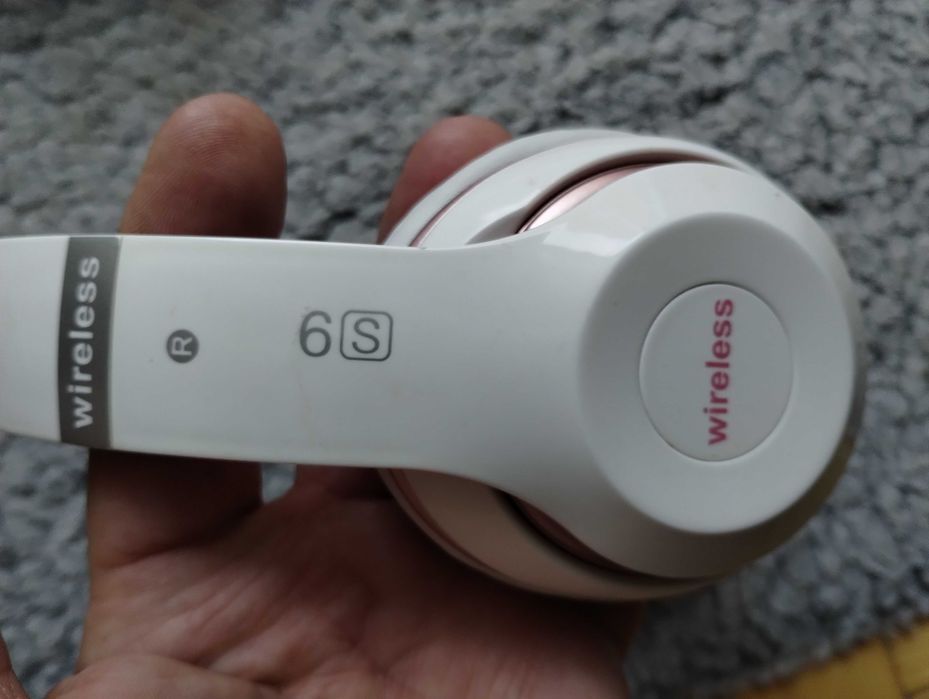 Słuchawki Bluetooth, na kartę i na kabel