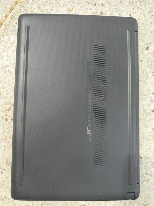 Portátil HP 255 G9 — Pouco Usado, Bom Estado
