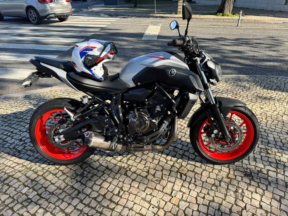 YAMAHA MT07 2019