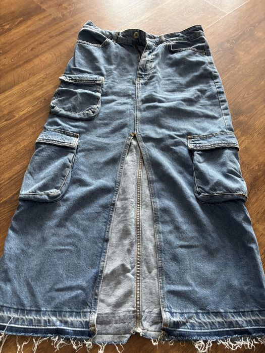 Spódnica    Jeansowa  długa  z  Bershka super fason