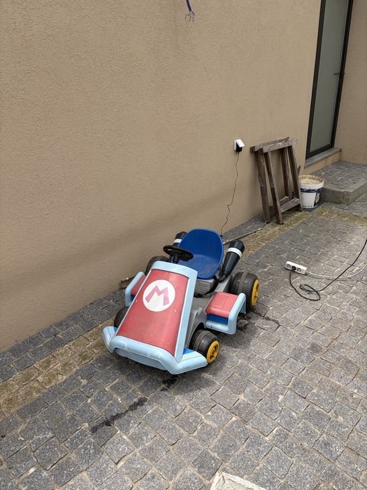 Carro bateria de crianca