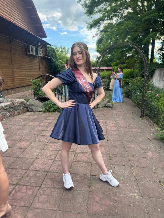 Випускна сукня.