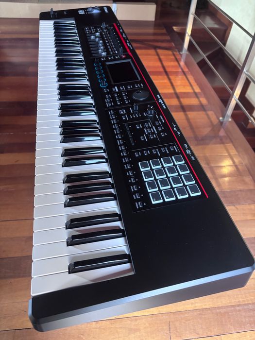 Roland FANTOM-07 76 teclas — totalmente funcional