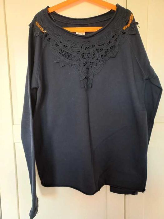 Bluza granatowa z koronką Sinsay M 38