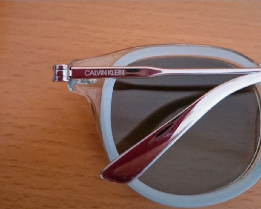 Óculos de sol Calvin Klein