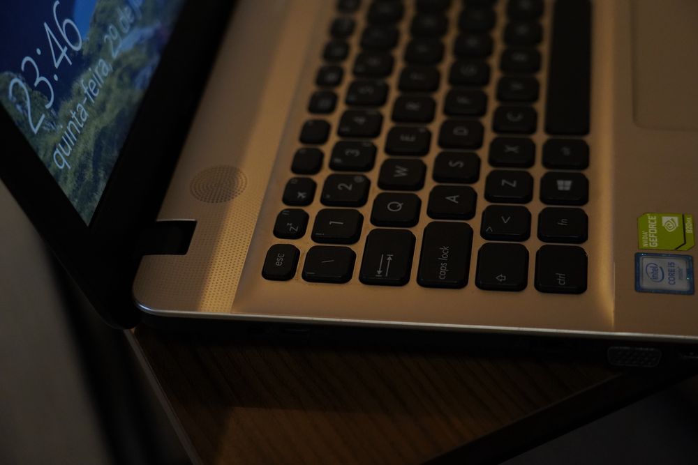 Computador portátil ASUS