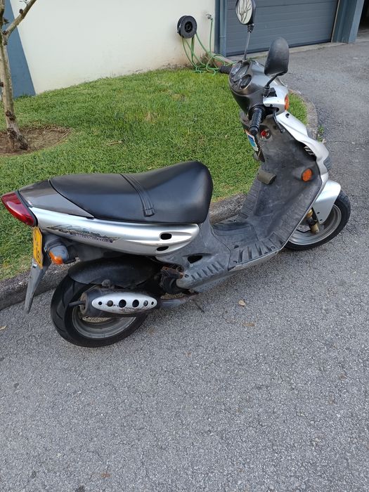 Vendo scooter Suzuki katana 50cc